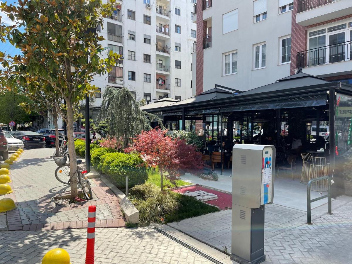 Lovely Apartment Tirana Exterior foto